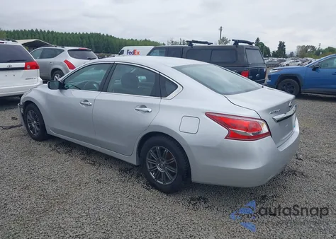 2013 Nissan Altima 2.5 S z USA, uszkodzony, nr VIN 1N4AL3APXDC907034